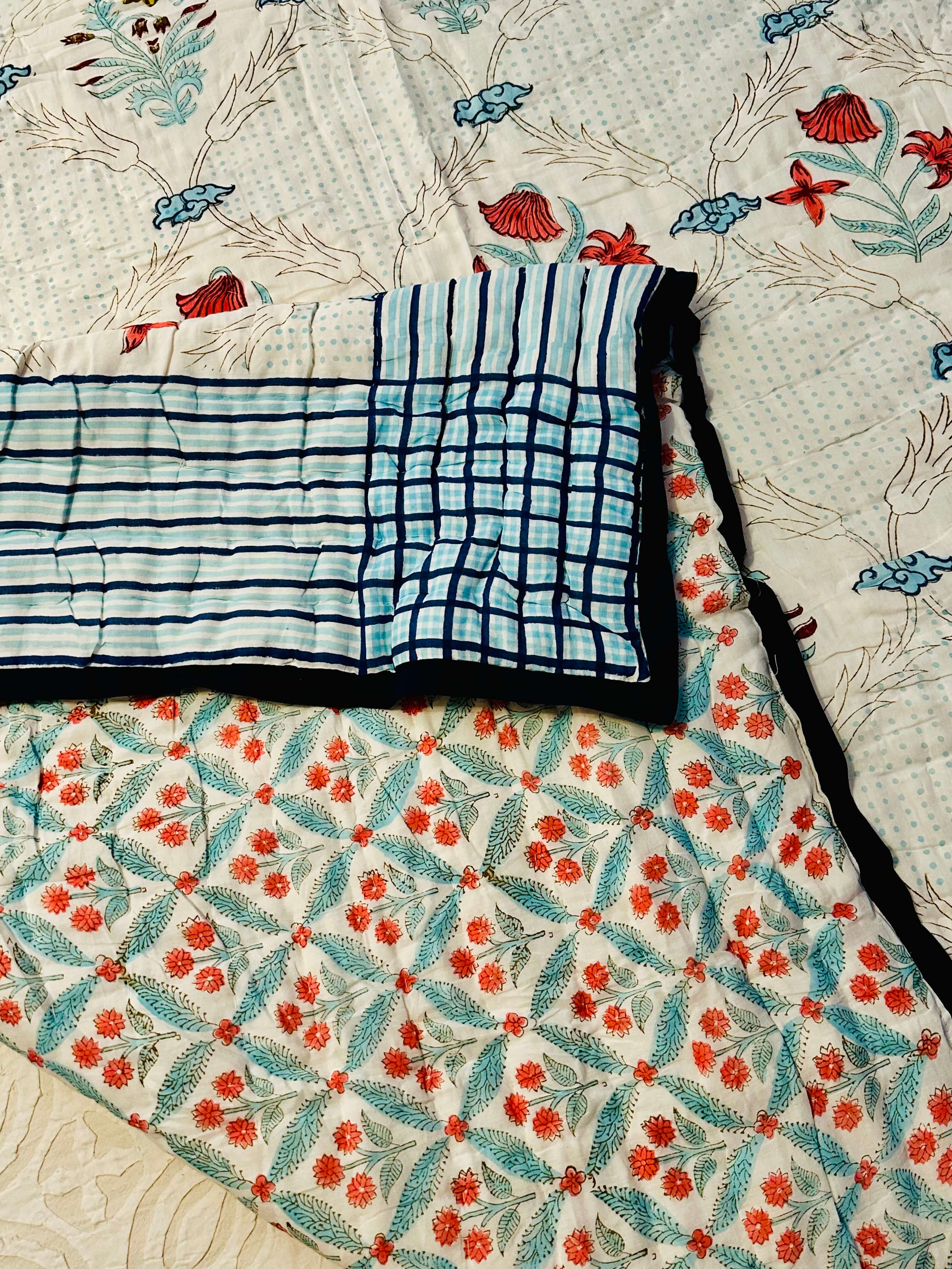 Close-up detail of Morning Meadow quilt border design